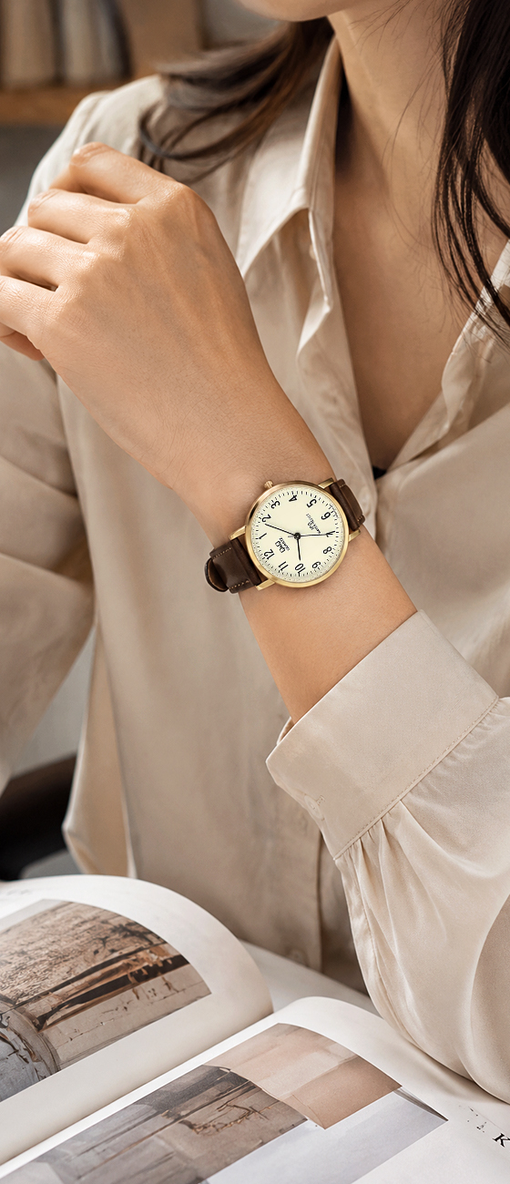 Koleksi jam tangan Q&Q Classic Watch original dengan desain premium dan material berkualitas tinggi.